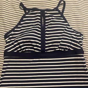 Lands End Tankini Top Swimsuit Bathing Suit. Size 16. Halter Neck. Navy. NWT